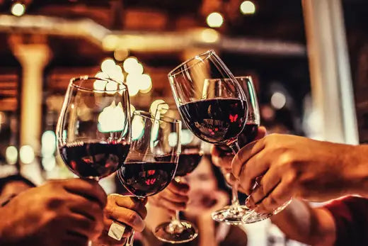 Chuyện Chưa Kể Về Rượu Vang: Cách Uống Rượu Vang Như Một Người Chuyên Nghiệp