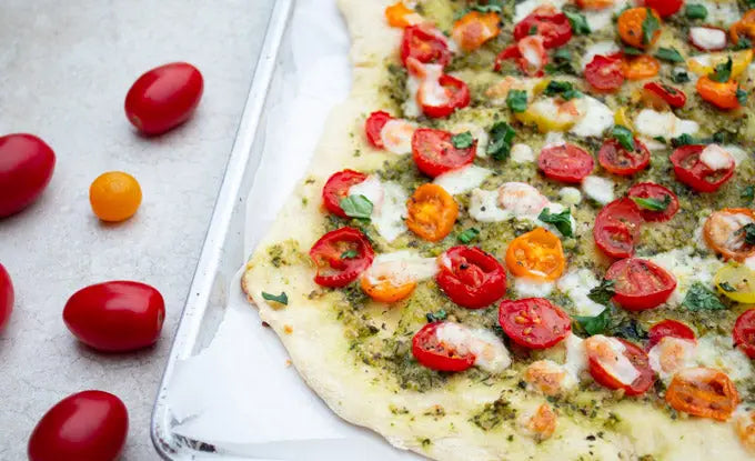 Công Thức Làm Bánh Pizza Sốt Pesto Với Thịt Gà Và Oliu