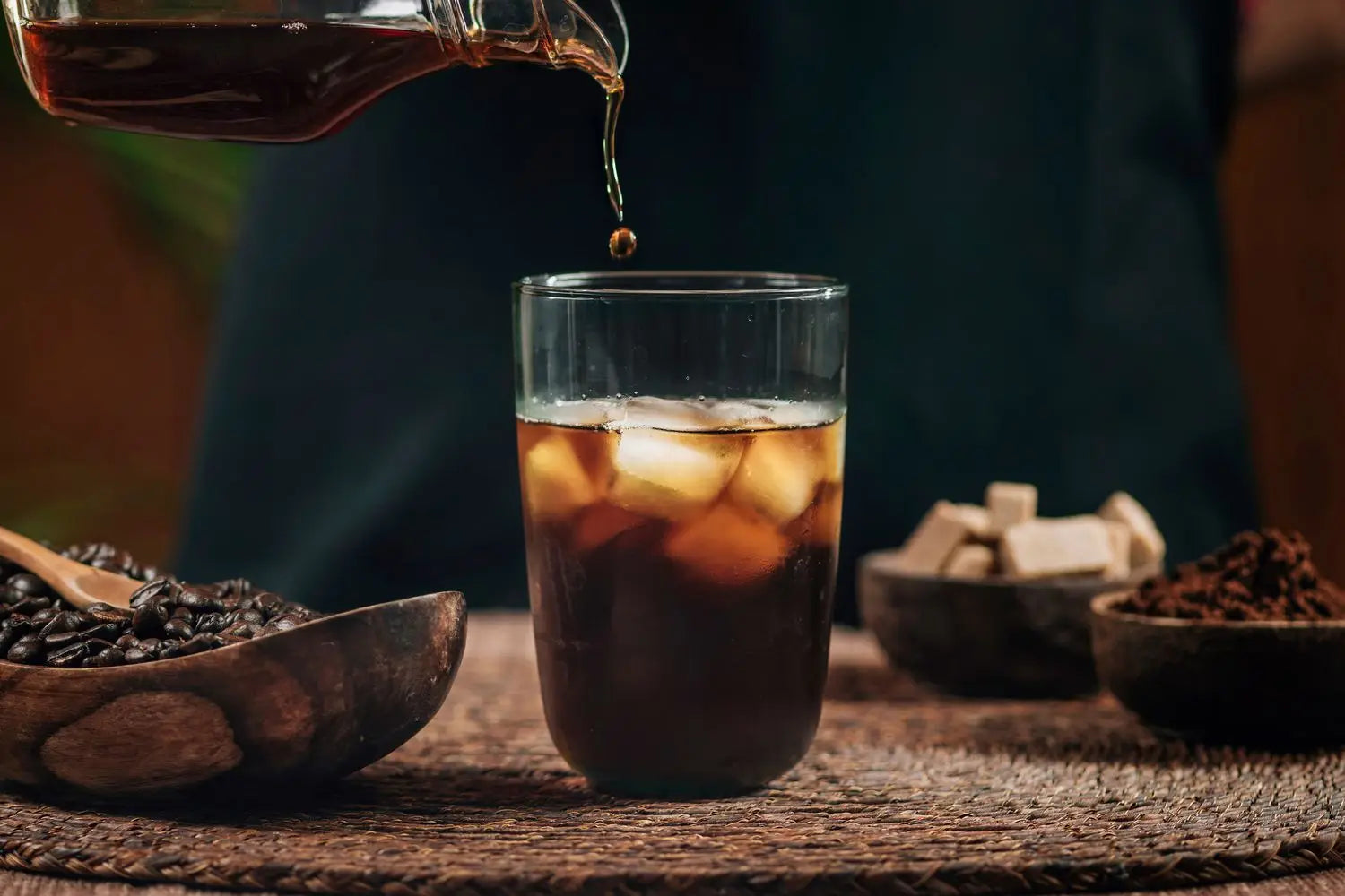 Tất Tần Tật Về Cold Brew Coffee: Cô Đặc, Pha Chế, Nitro Và Đồ Uống Đặc Trưng