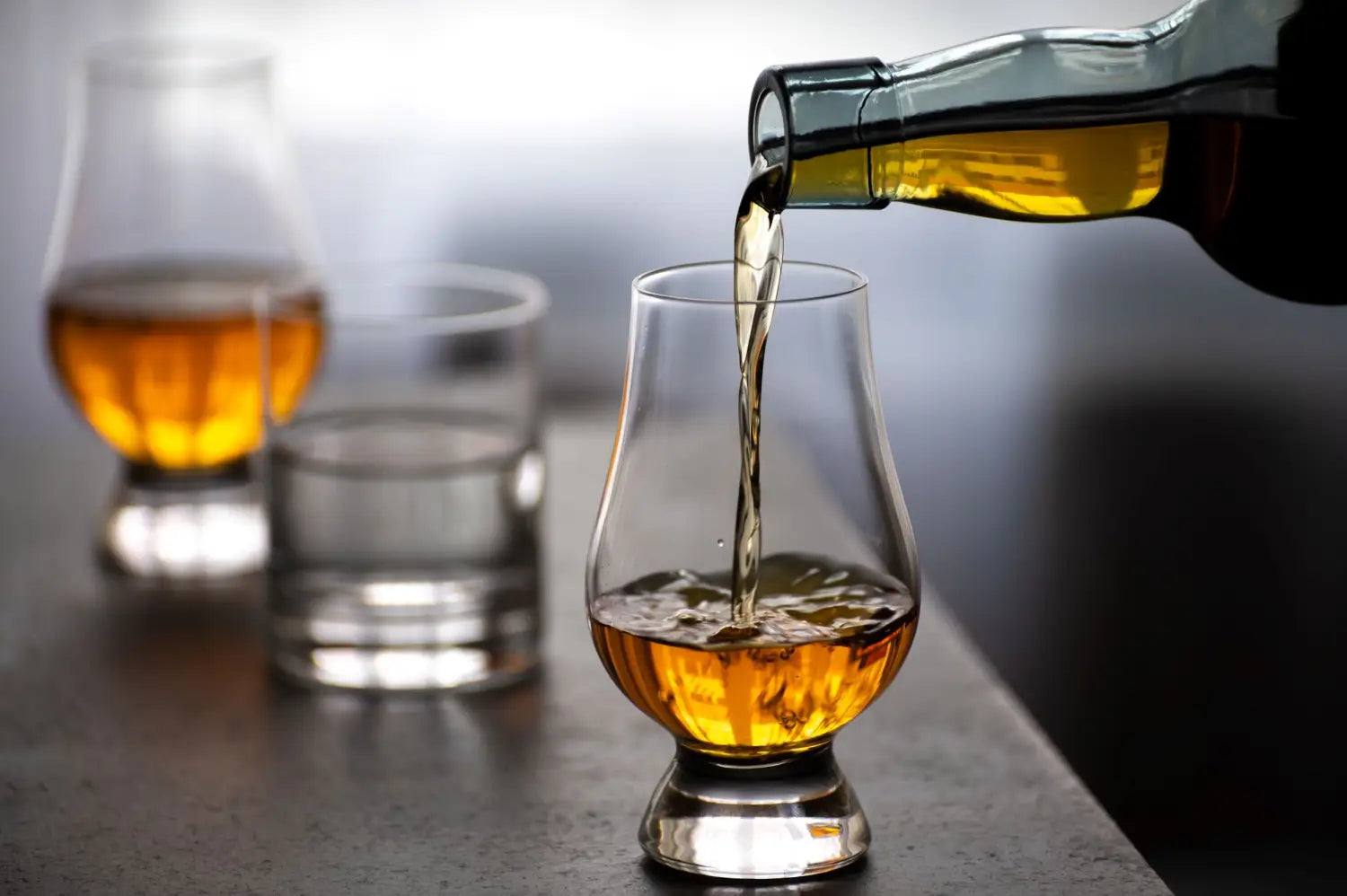 Tìm Hiểu Về Whisky: Các Loại Whisky Khác Nhau và Hương Vị Của Chúng