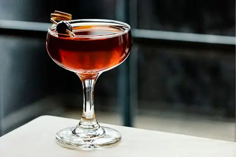 8 Loại Whisky Cocktail Sẽ Làm Bạn Trở Thành Người Sành Rượu