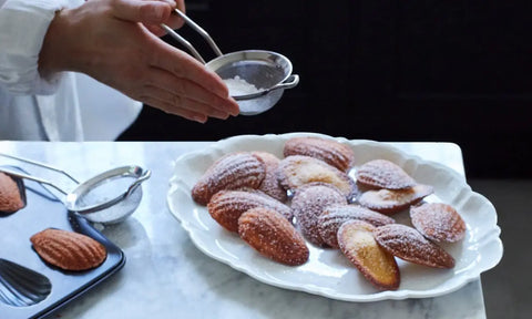 Công Thức Làm Bánh Hình Vỏ Sò aka Madeleine Cookies