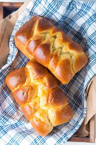 Giới Thiệu Về Thế Bánh Brioche, còn gọi là Mì Hoa Cúc