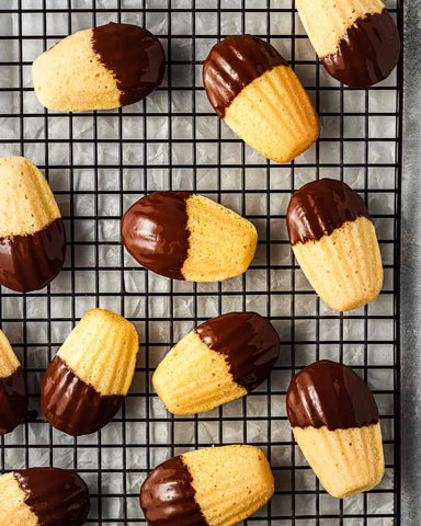 Công Thức Làm Bánh Hình Vỏ Sò aka Madeleine Cookies