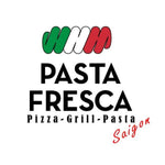 Logo cho nhà hàng Pasta Fresca với những sọc gợn sóng màu của lá cờ Ý.