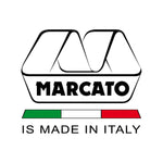 Một logo Marcato đen trắng với một sọc cờ Italia bên dưới.