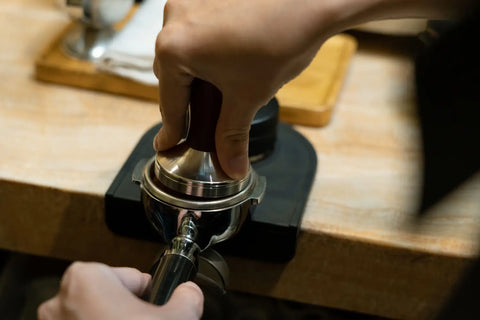 Hướng Dẫn Từng Bước Cách Pha Cà Phê Espresso