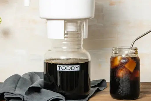 Tất Tần Tật Về Cold Brew Coffee: Cô Đặc, Pha Chế, Nitro Và