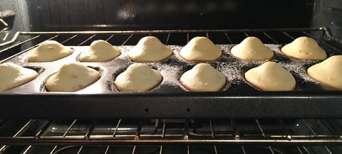 Công Thức Làm Bánh Hình Vỏ Sò aka Madeleine Cookies