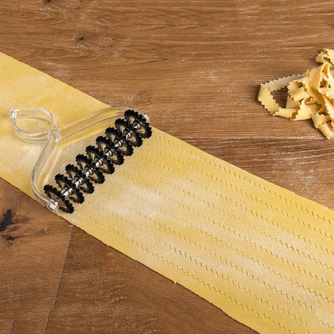 Marcato Dao Cắt Mì Ý Và Pasta Cầm Tay Dễ Sử Dụng